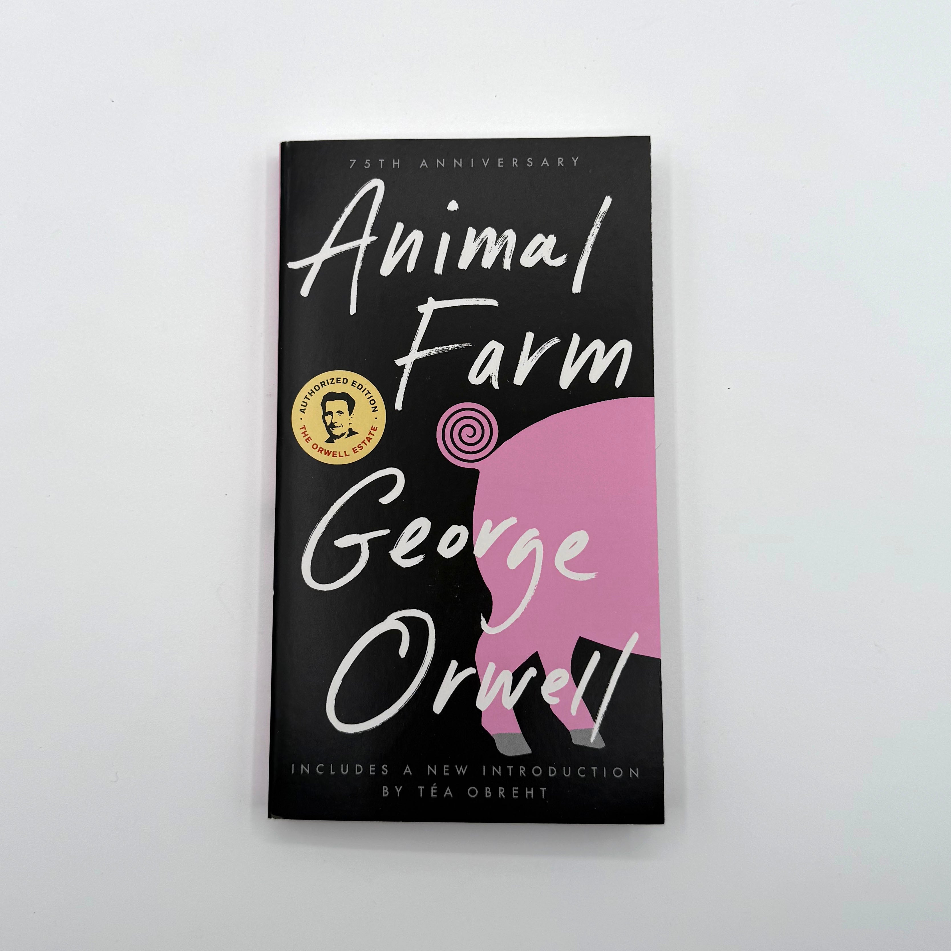 Book cover of 'Animal Farm' by George Orwell on a white background