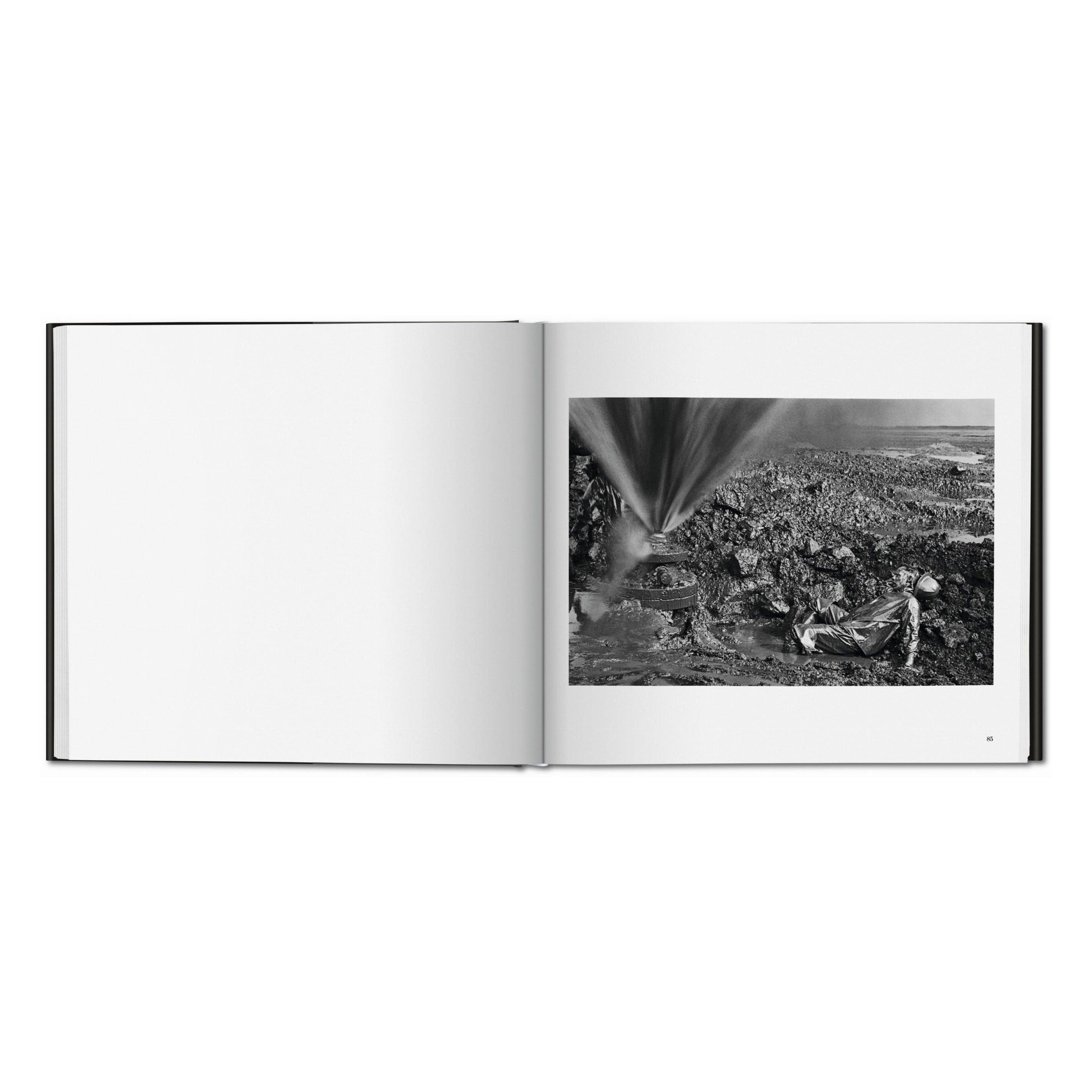 Sebastião Salgado: Kuwait, A Desert on Fire (German, French, English)