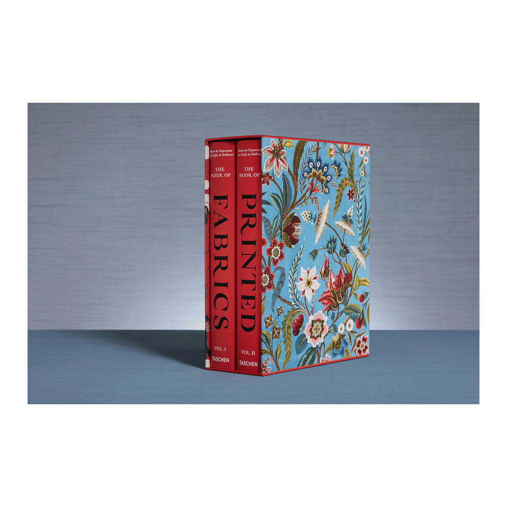 The Book of Printed Fabrics: From the 16th century until today (German, French, English)