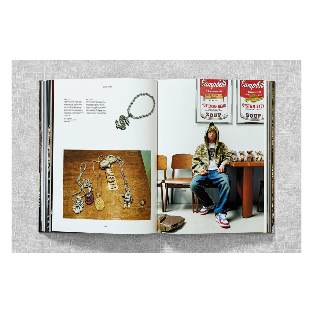Ice Cold: A Hip-Hop Jewelry History (German, French, English)