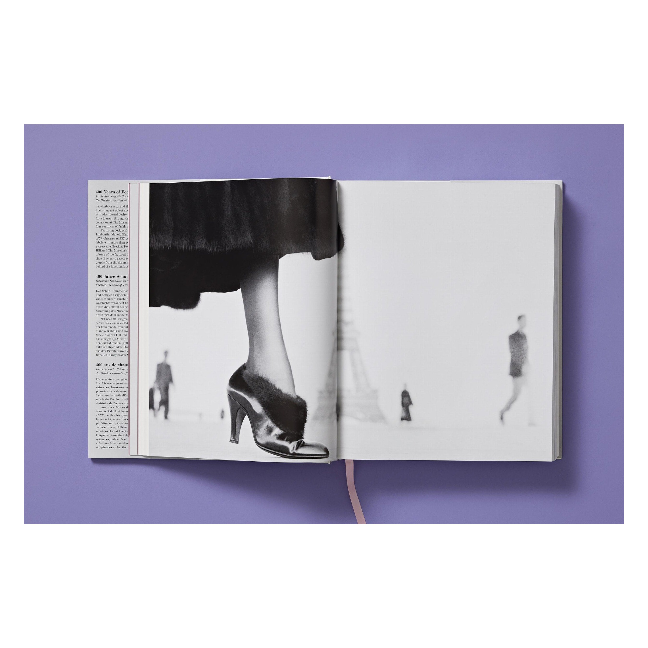 Shoes A–Z The Collection of The Museum at FIT (German, French, English)
