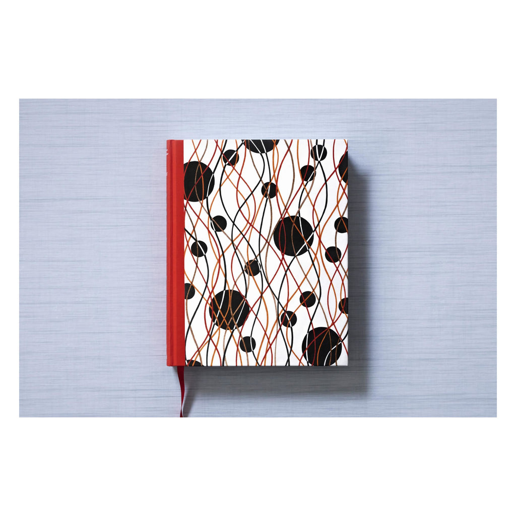 The Book of Printed Fabrics: From the 16th century until today (German, French, English)