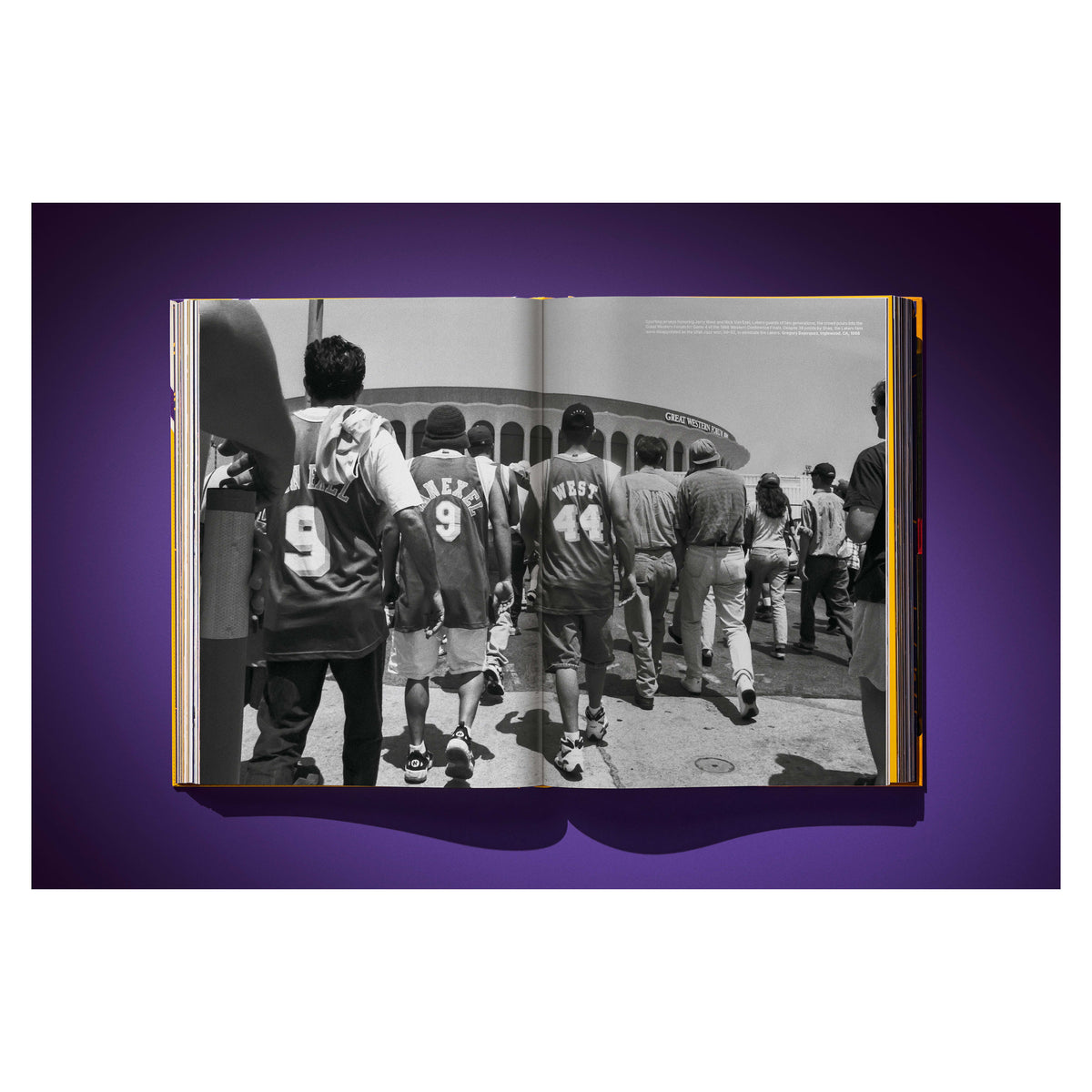 Lakers. An Official History of the Purple & Gold