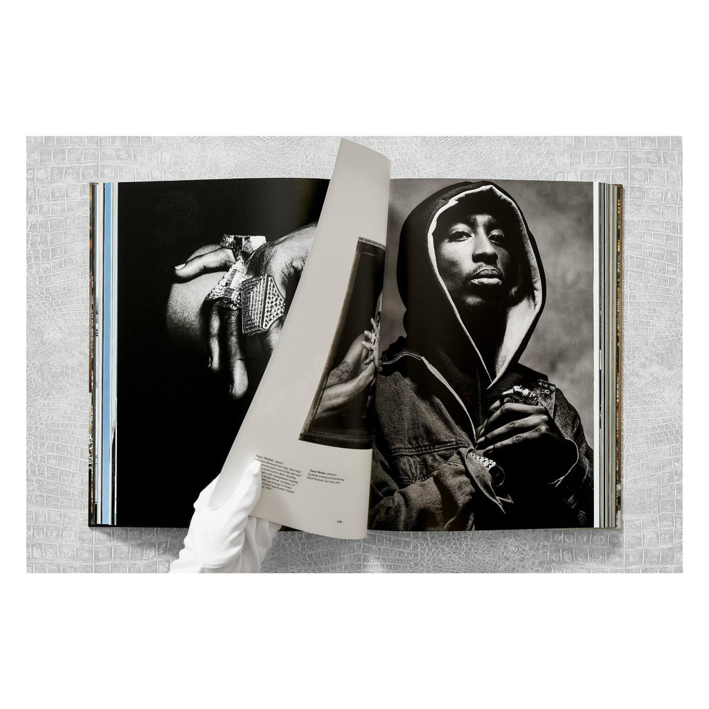 Ice Cold: A Hip-Hop Jewelry History (German, French, English)