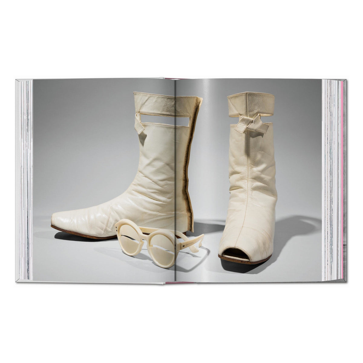Shoes A–Z 45th Ed. (German, French, English)