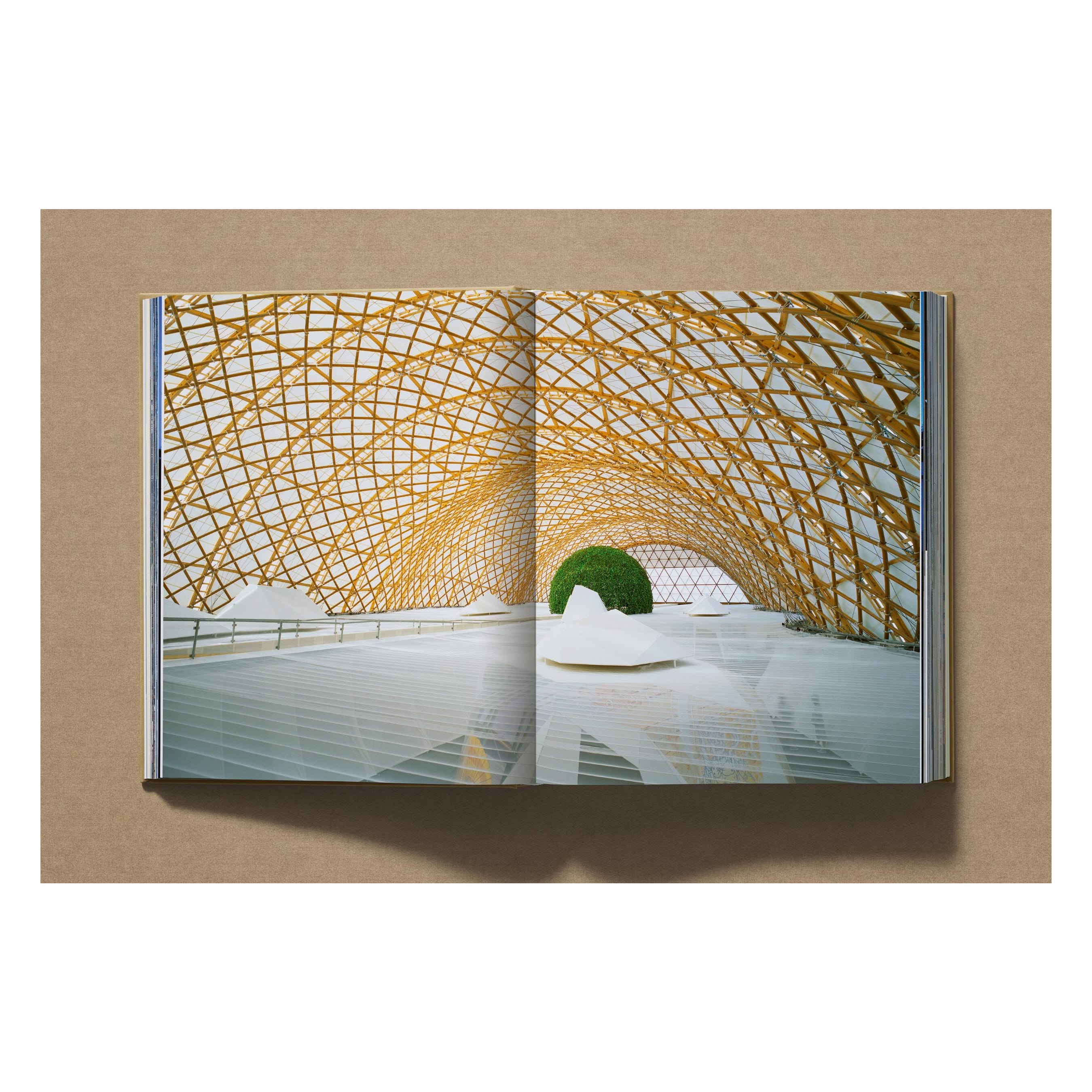 Shigeru Ban: Complete Works 1985–Today (German, French, English)