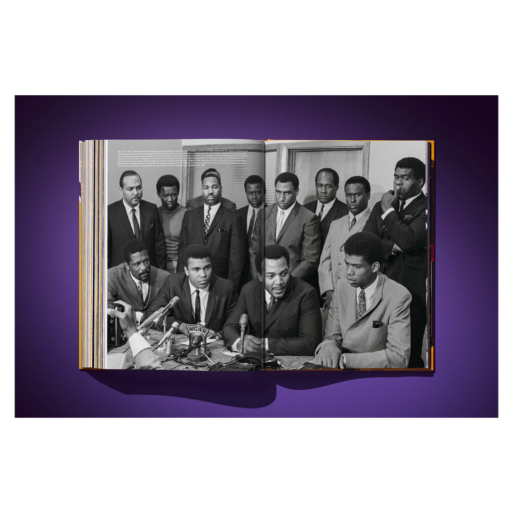 Lakers. An Official History of the Purple & Gold