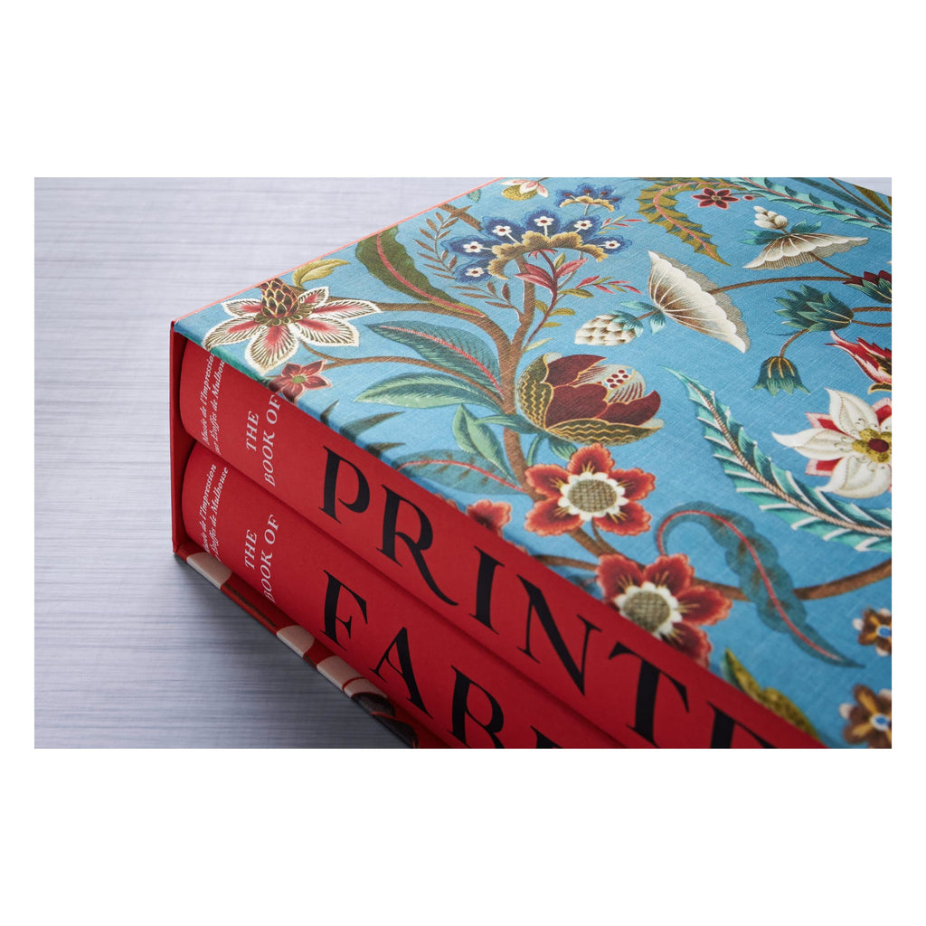 The Book of Printed Fabrics: From the 16th century until today (German, French, English)
