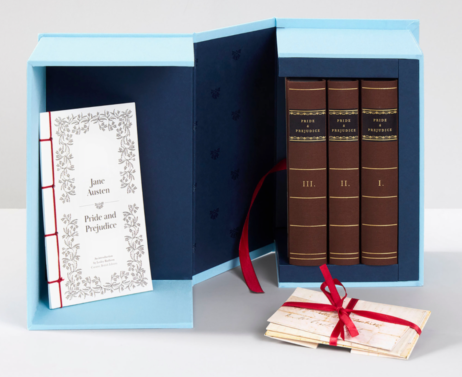 Pride and Prejudice (British Library Deluxe Facsimile Edition)