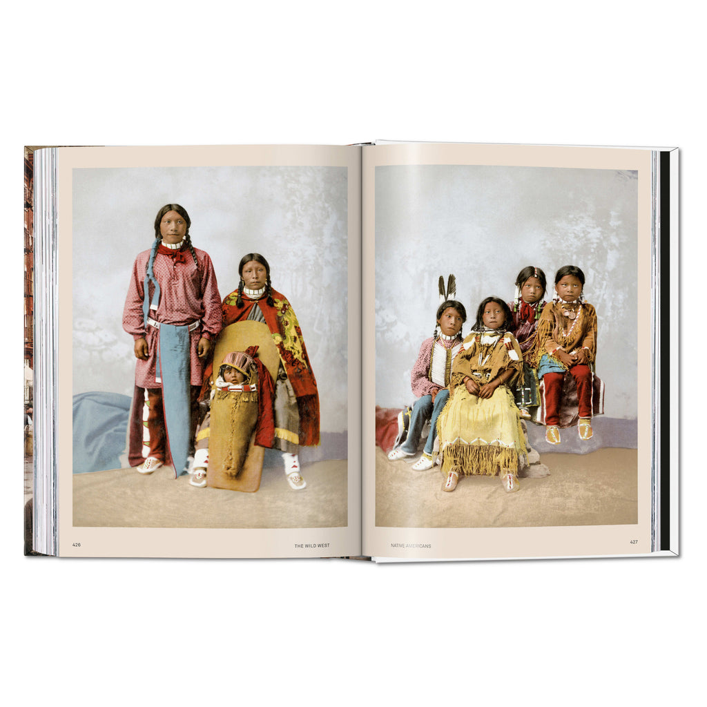 America 1900. A Portrait in Color. 45th Ed.