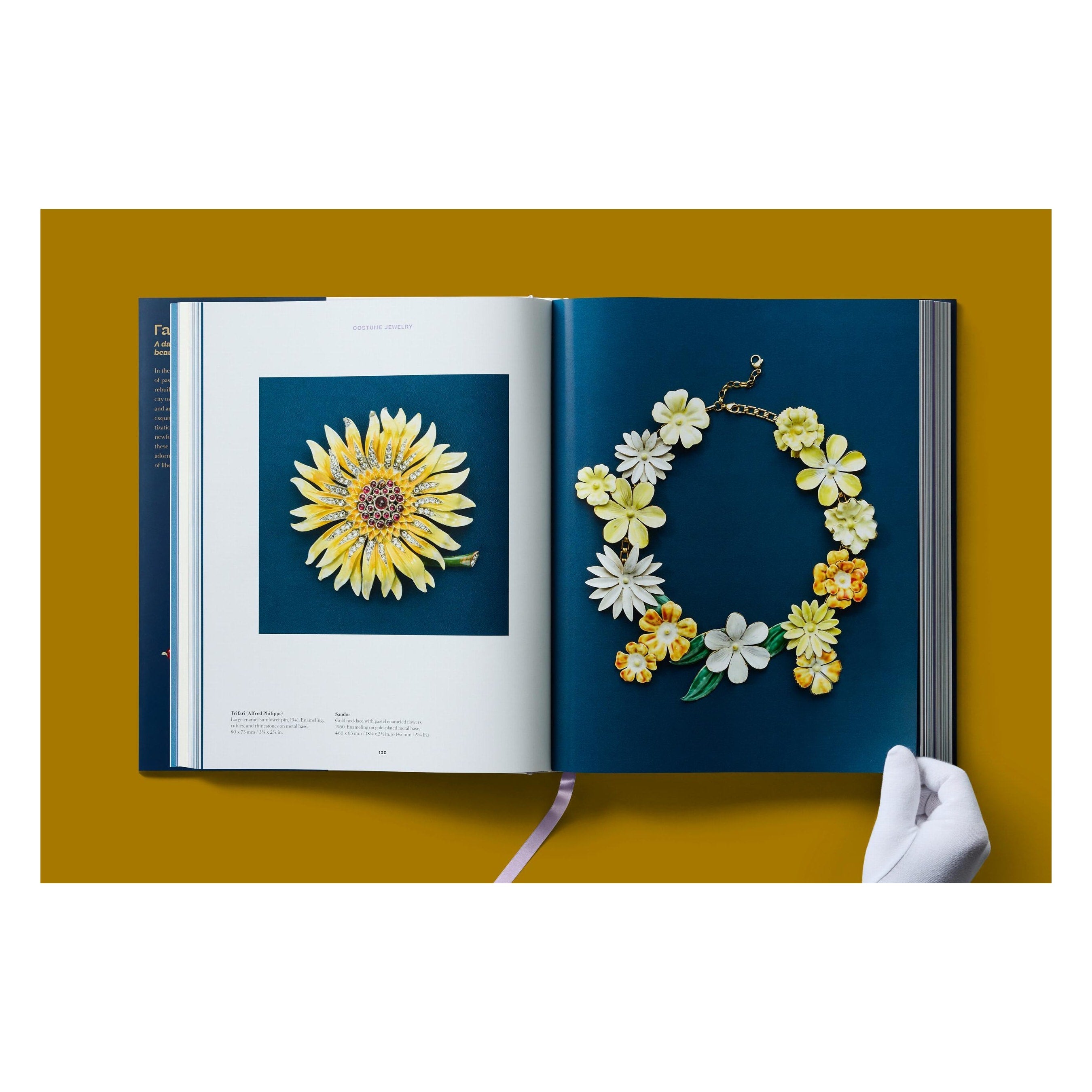 Costume Jewelry (German, French, English)