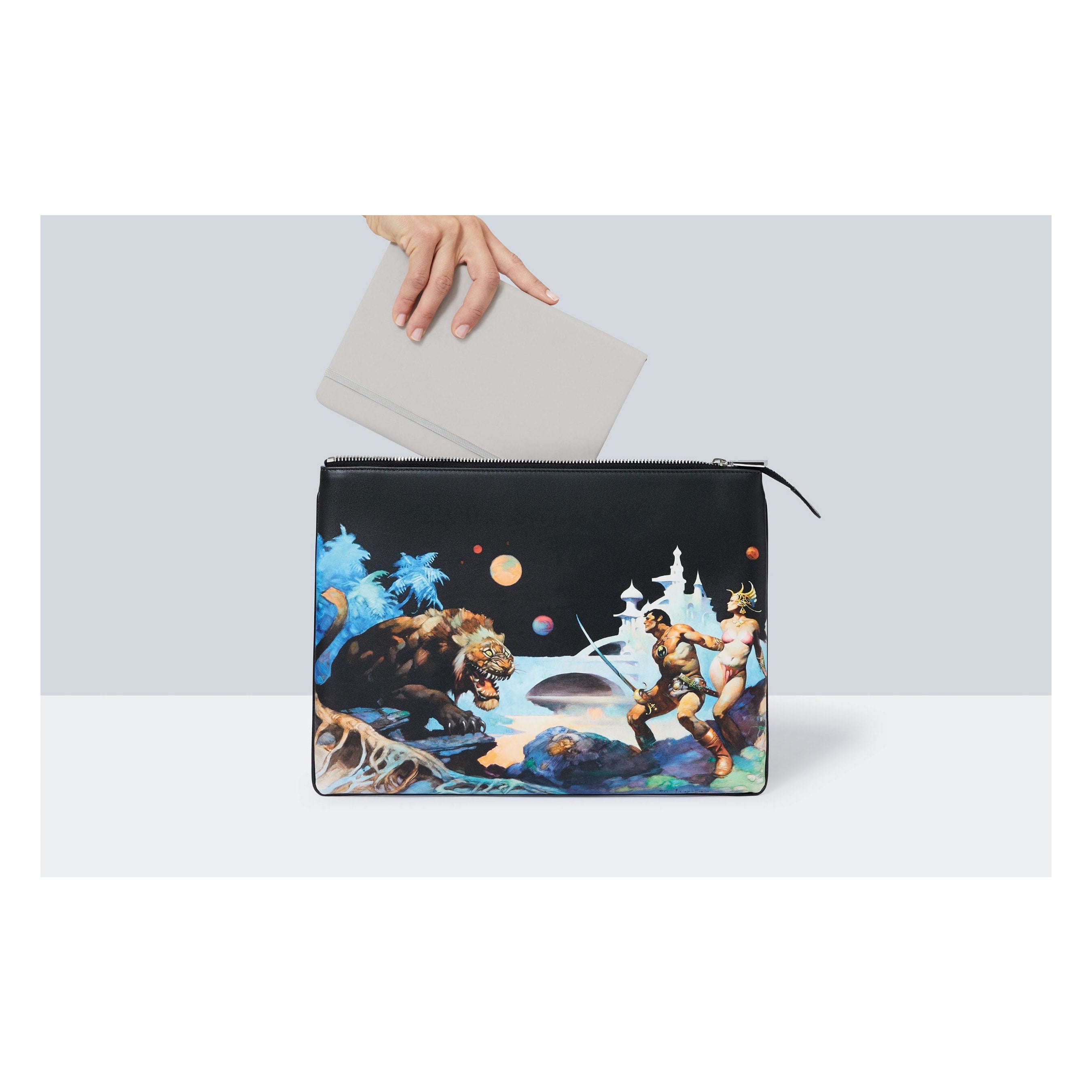 TASCHEN Pouch Frank Frazetta