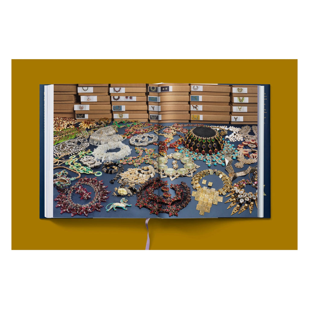 Costume Jewelry (German, French, English)