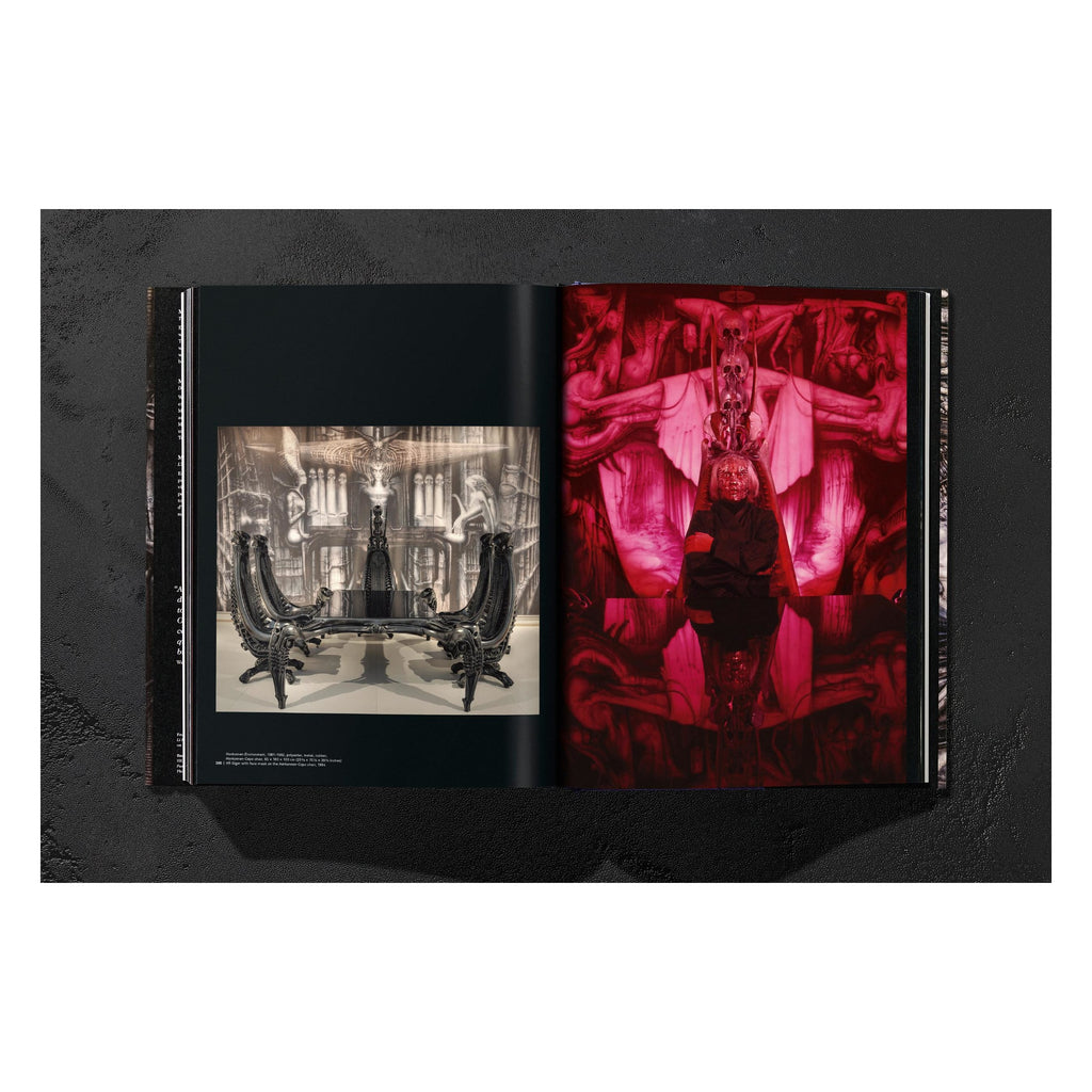 HR Giger (German, French, English)