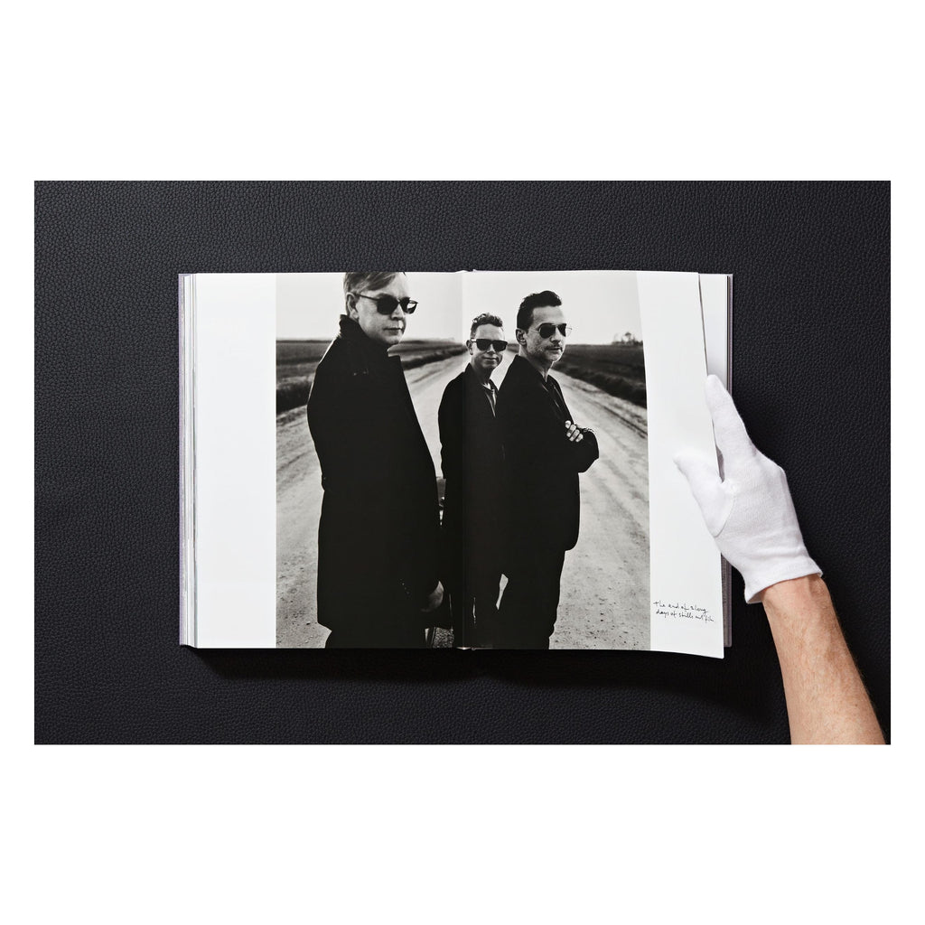 Depeche Mode by Anton Corbijn (German, French, English)