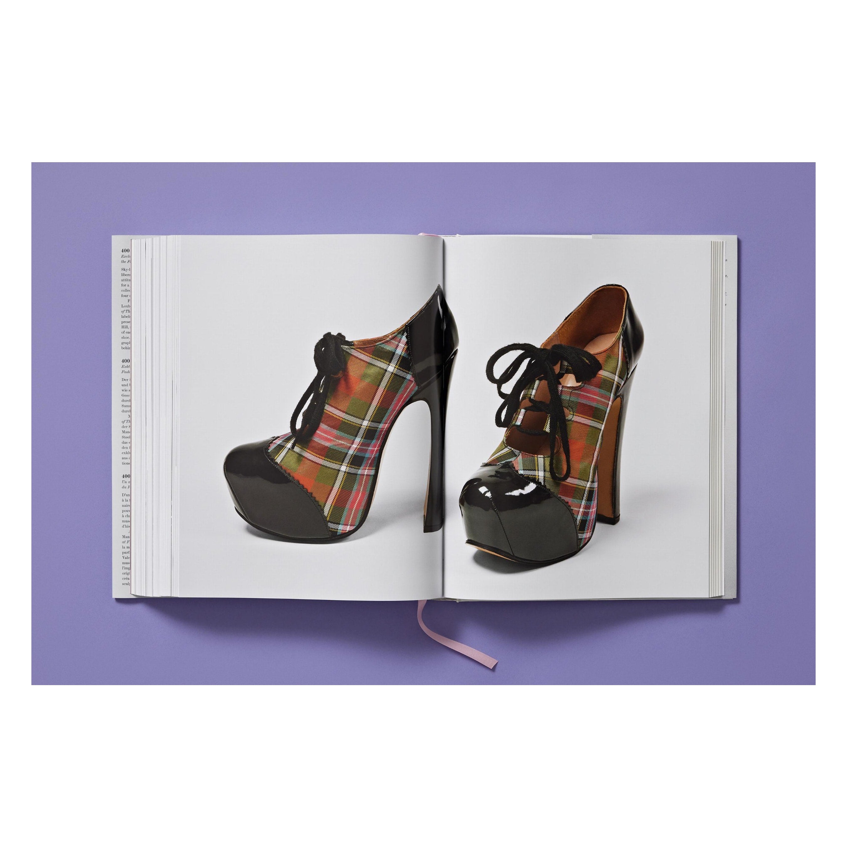 Shoes A–Z The Collection of The Museum at FIT (German, French, English)