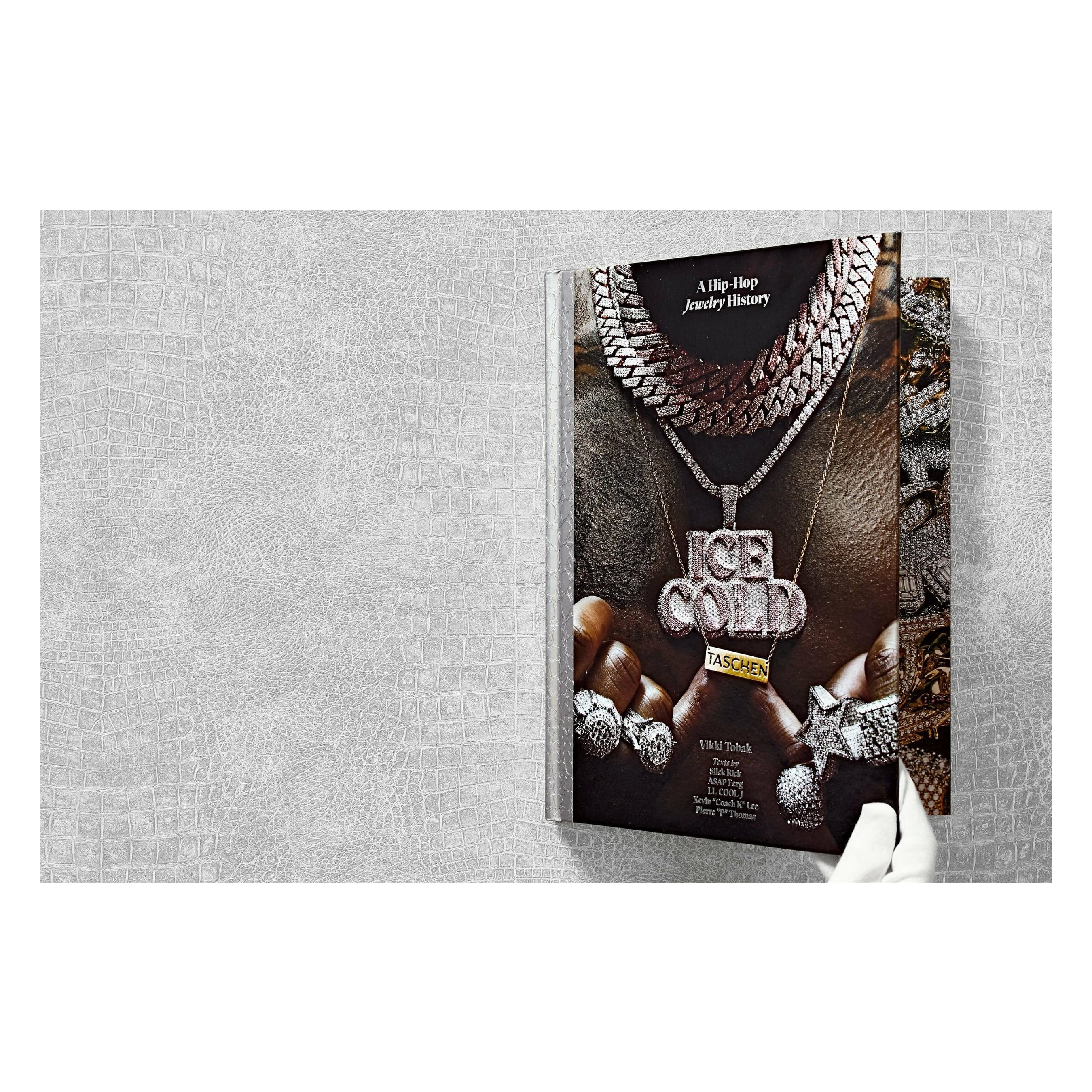 Ice Cold: A Hip-Hop Jewelry History (German, French, English)